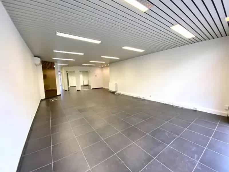 Handelspand 139m2 met 7 parkeerplaatsen