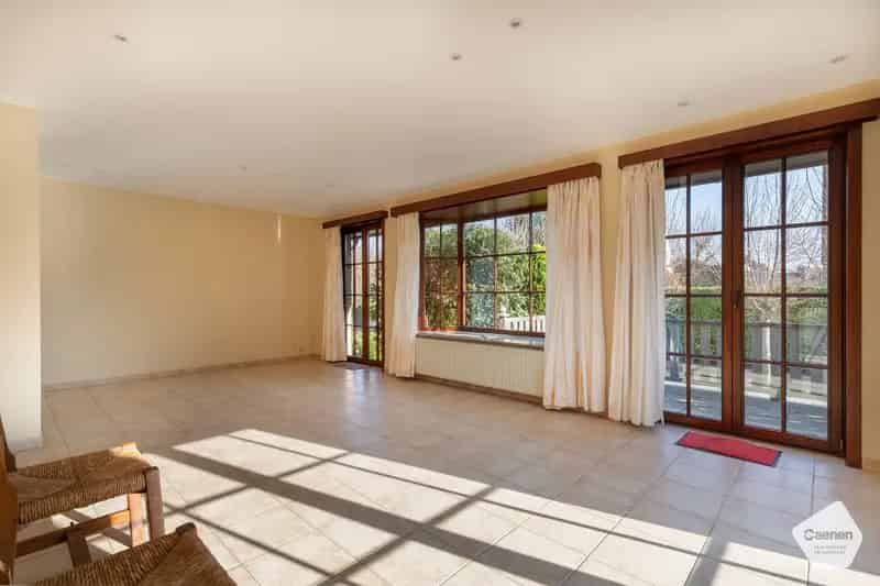 Villa te koop Oostduinkerke: 3 slaapkamers, 2 terrassen, instapklaar