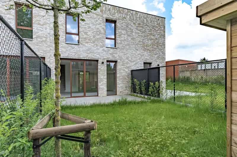 Laatste toffe zuinige dorpswoning met 3 slpks en prive tuintje