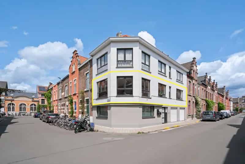 Appartement te koop Gent: Lichtrijk 1 slaapkamer appartement nabij centrum
