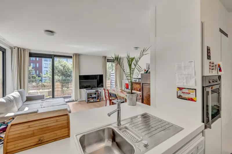 Appartement te koop: 2 slaapkamers, terras, Georges Henri Park