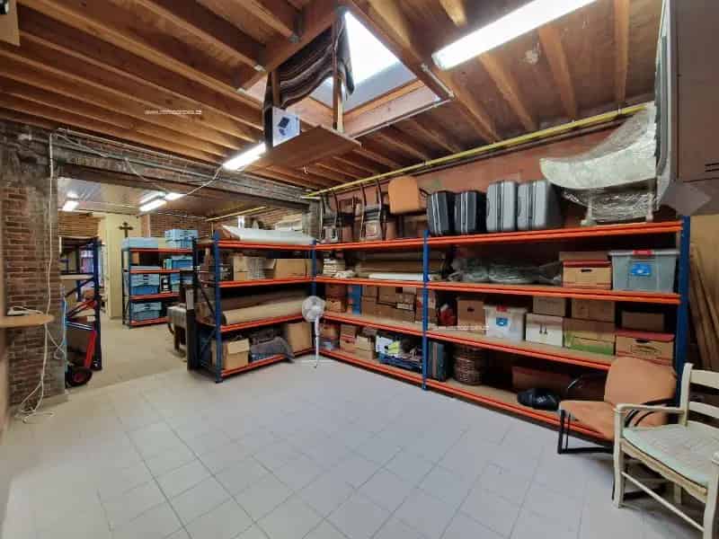 Magazijn te Huur Dendermonde Centrum Parkeerplaats