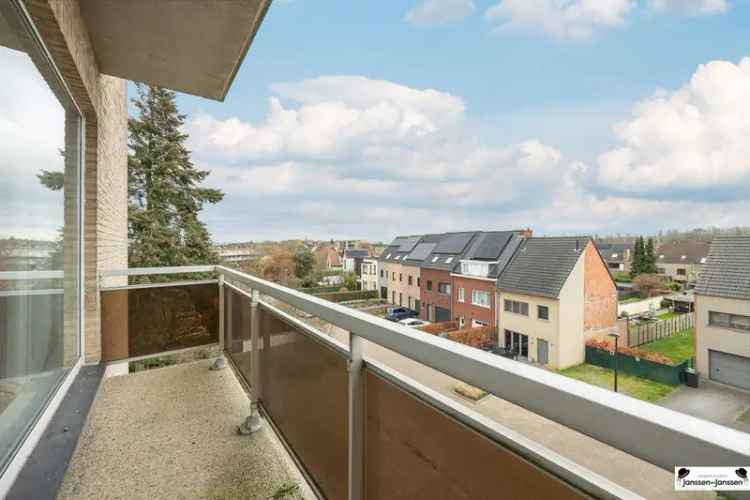 Te koop ruim hoekappartement met 3 slaapkamers in een goede locatie