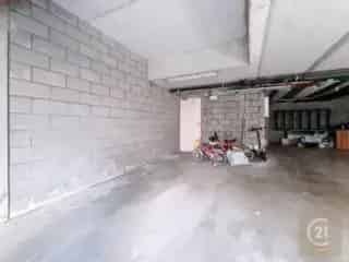 Garagebox te Huur Laken - Veilige Parking Nabij Heysel