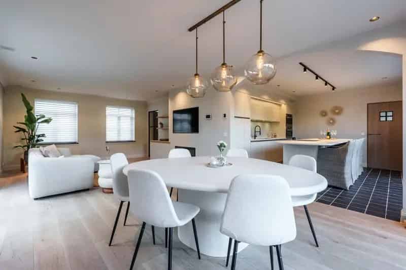 Energiezuinige Villa met Zwembad te Koop Lichtervelde