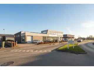 Handelspand te Koop Nazareth - KMO Gebouw met Appartement