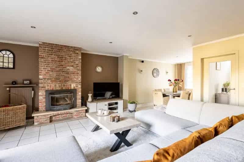 Huis te huur Wevelgem: Instapklare woning met ruime garage en tuin