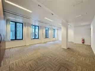 Kantoor te huur Sint-Gillis 409m² -  Fitness - Nabij Châtelain