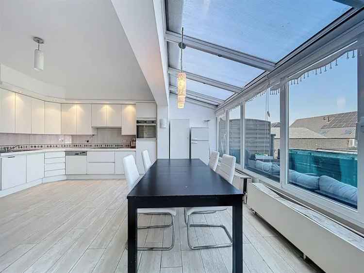 Gezinswoning 6 slaapkamers 2 badkamers toplocatie