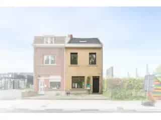 Gerenoveerde woning 4 slaapkamers Kortrijk EPC B