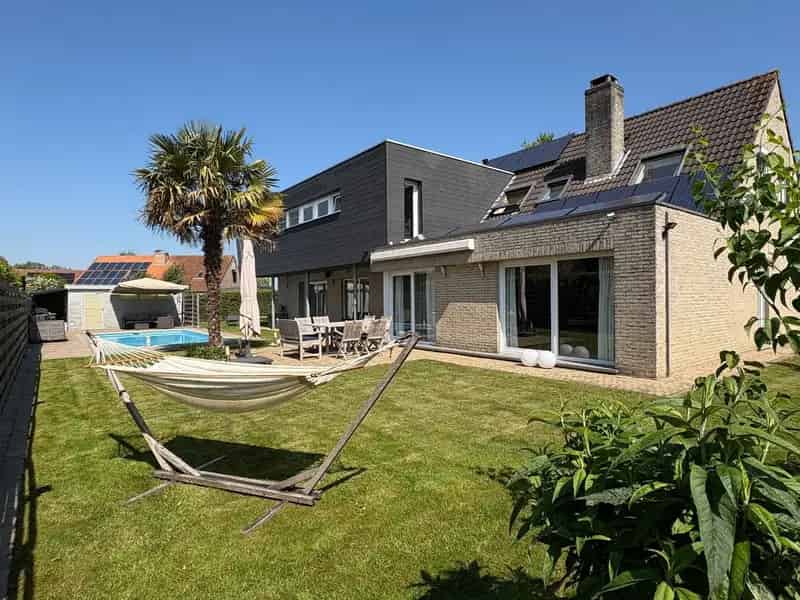 KANTOOR PRAKTIJK WOONST MET TUIN EN ZWEMBAD