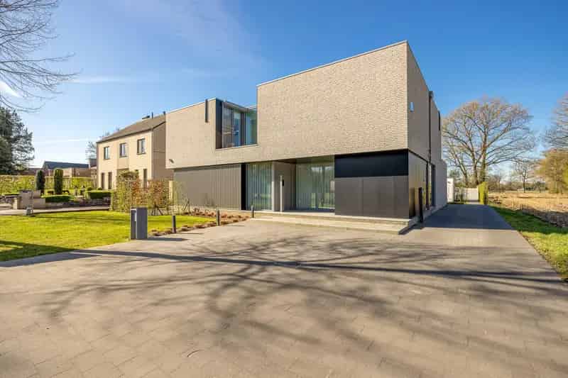 Luxe Villa te Koop Koersel 4 slaapkamers Zwembad
