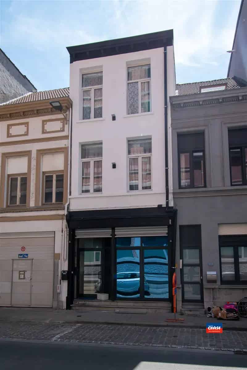 Huis te koop Antwerpen 4 slaapkamers 3 keukens 3 badkamers 230m²