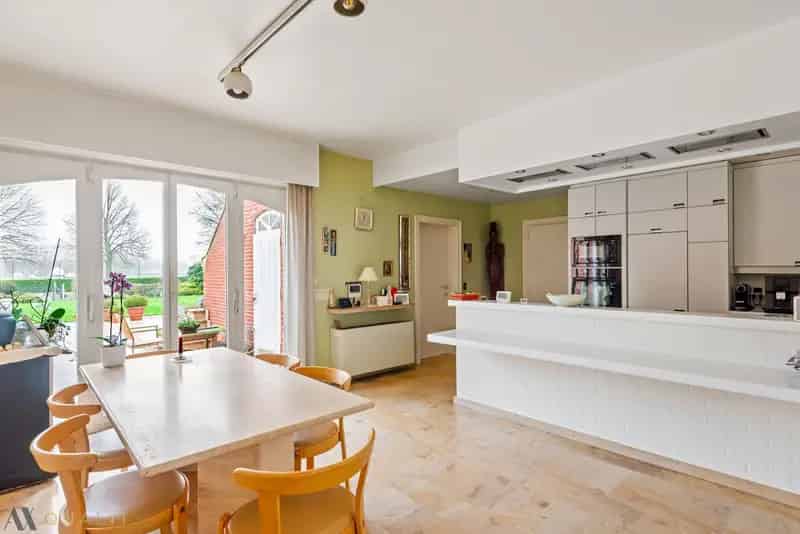 Tijdloze Villa 5 Slaapkamers Garage Tuin Tennisveld