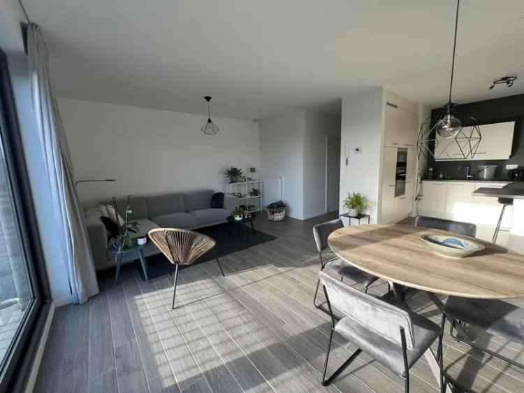 Dakappartement 2 slaapkamers terras parking