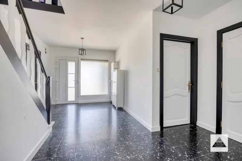 Huis te huur 6 slaapkamers grote tuin