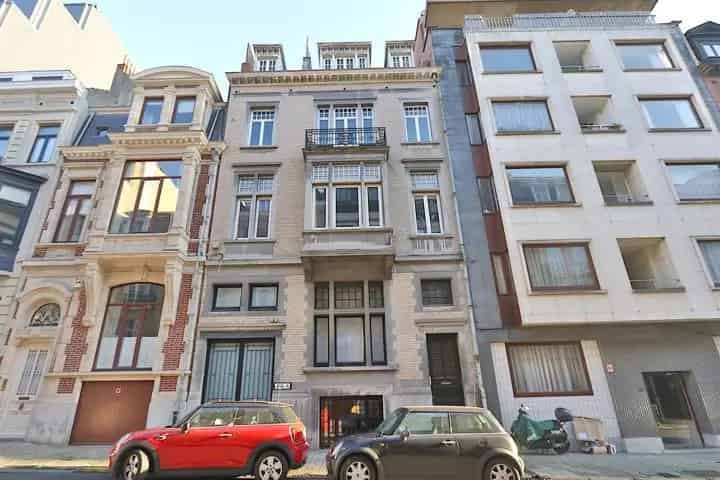 Appartement 1 chambre Bruxelles Chatelain Louise 64m²