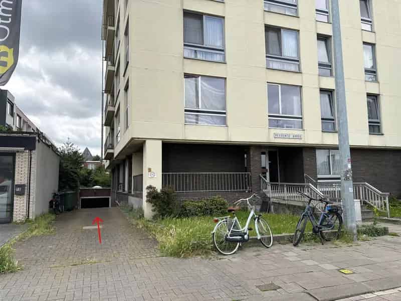 Garageboxen te huur Deurne: 2 autostaanplaatsen 3 fietsenplaatsen