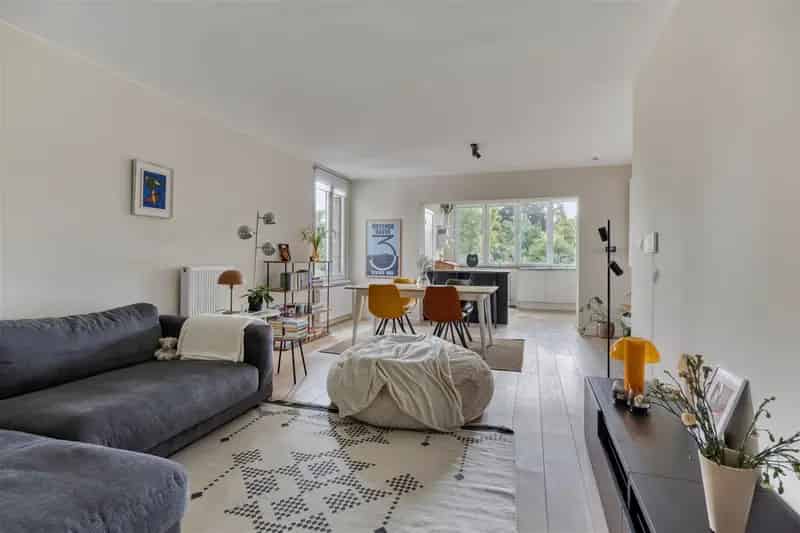 Hove Centrum: Instapklaar 3 Slaapkamer Appartement met Dakterras
