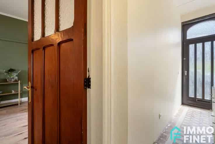Huis Te Koop Brakel: Halfopen Woning met Tuin