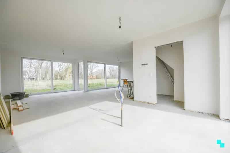 Nieuwbouwwoning met garage te Hulste