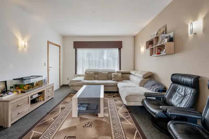 Huis te Koop Oostakker: Instapklare gezinswoning