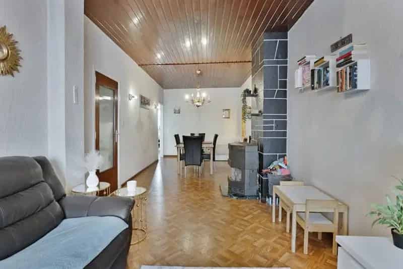 Veelzijdige woning Vilvoorde met tuin garages en potentieel