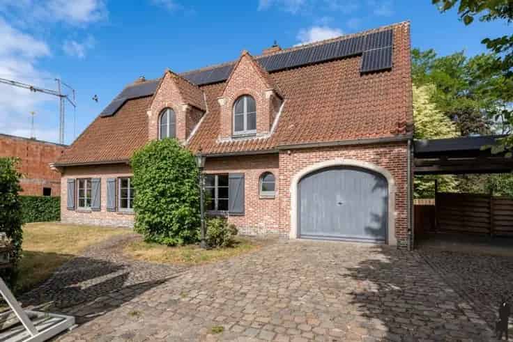 Villa te Koop Gierle 4 slaapkamers 1123m²