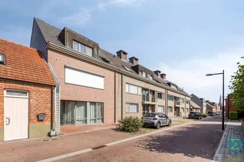 Appartement te koop: 2 slaapkamers, kelder, carport, nabij centrum