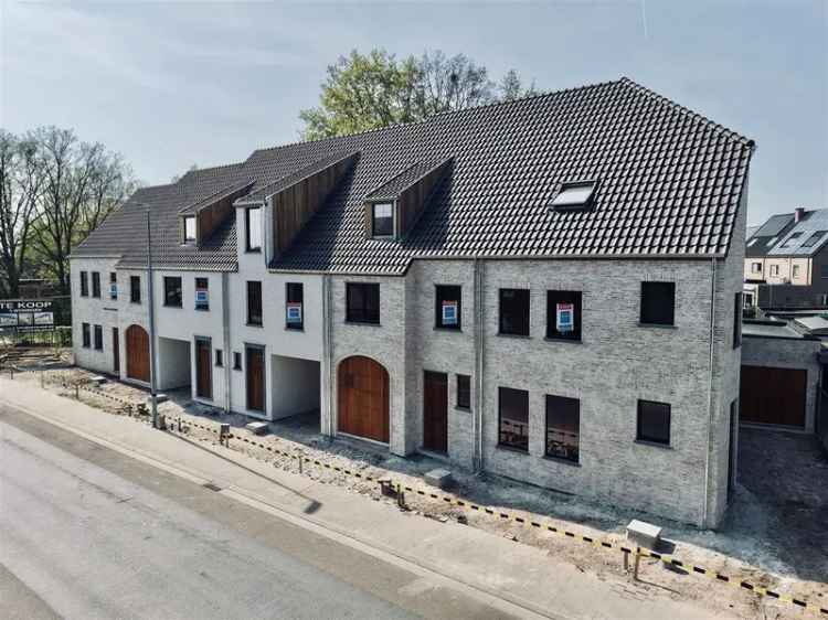 Huis te koop: 5 Slaapkamers, Garage, Tuin, Sint-Pauwels