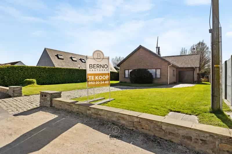 Huis te koop Baasrode: Charmante laagbouwvilla 2400m²