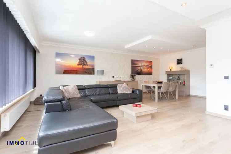 Duplexappartement 4 slaapkamers Terras 2 garages Recente renovatie