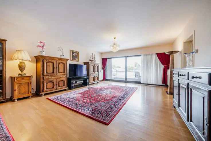 Appartement Te Koop 3 Slaapkamers Terras 140m²