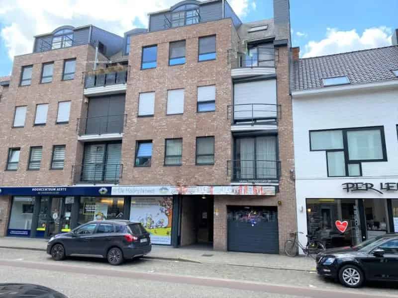 Handelspand 400m2 te Huur Geel Kantoorruimte