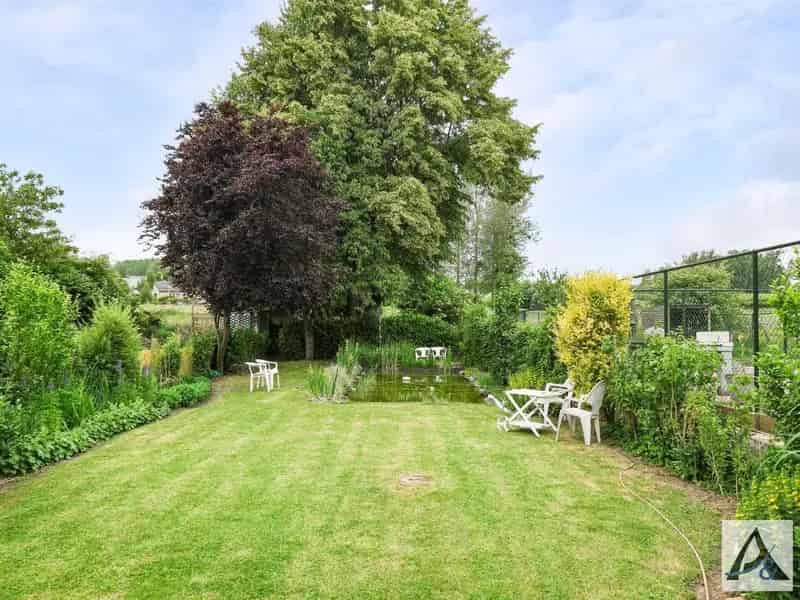 Op te frissen woning met potentieel in Alt Hoeselt