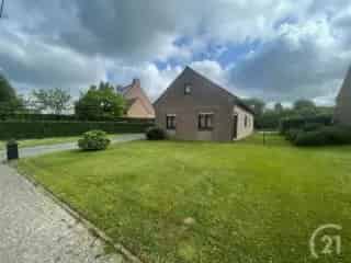 Huis te Koop Galmaarden: Villa met Tuin en Garage