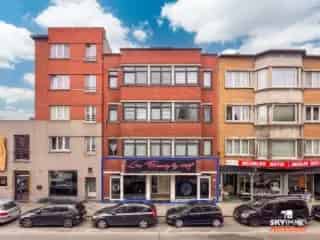 Handelspand te Koop Luik - 130m² Salon Nabij Médiacité
