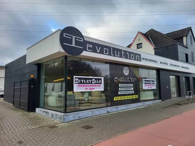 Te Huur Showroom met Stock Zichtlocatie