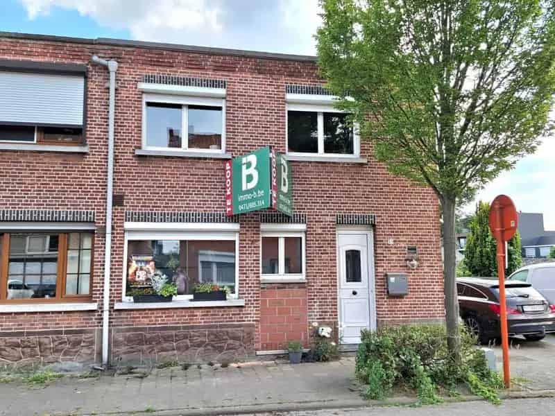 Huis te koop Geel: 3 slaapkamers, tuin en parkeerplaats