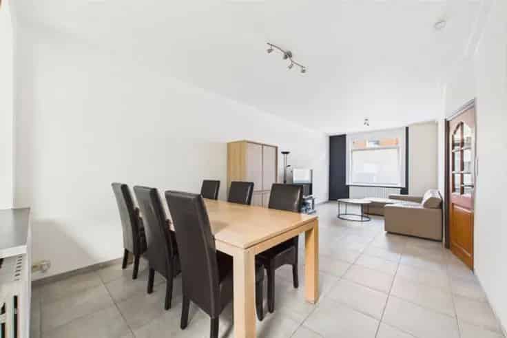 Huis Te Koop 3 slaapkamers Tuin Nabij Centrum