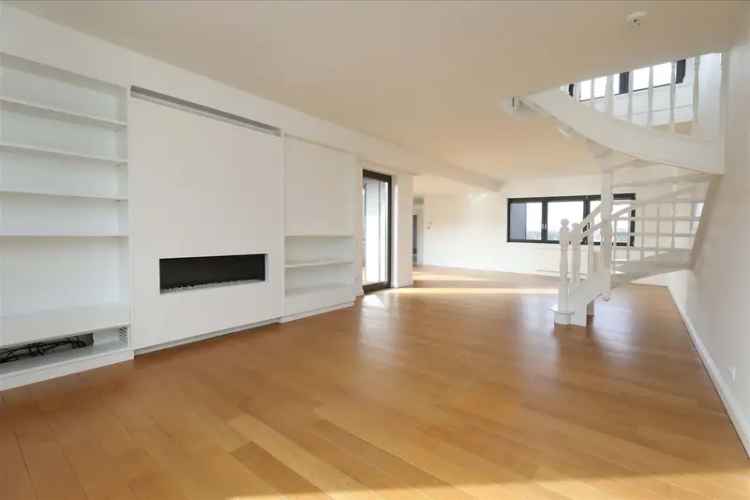 Penthouse te huur Hasselt 3 slaapkamers 2 badkamers 250m2