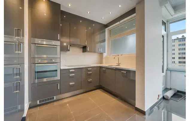 Huur 2 slaapkamer appartement van 83 m² in Antwerp