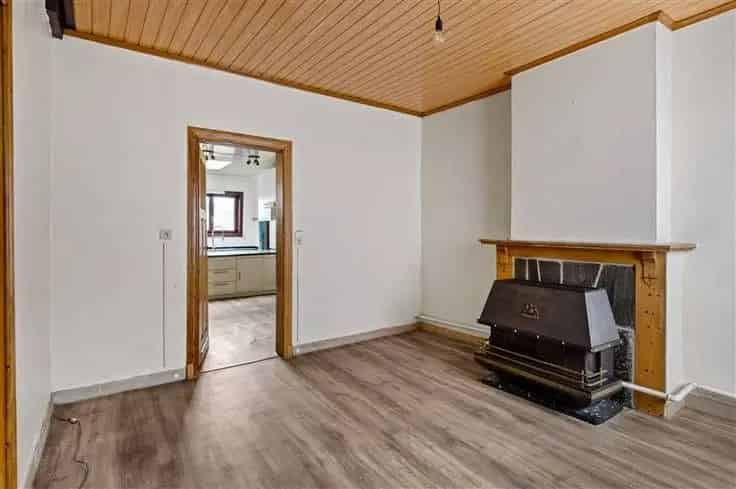 Te renoveren woning met 2 slaapkamers en garage te Duffel