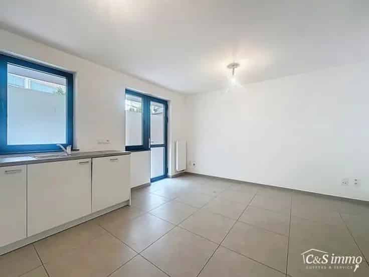 Gerenoveerde Studio Te Koop Met Tuin
