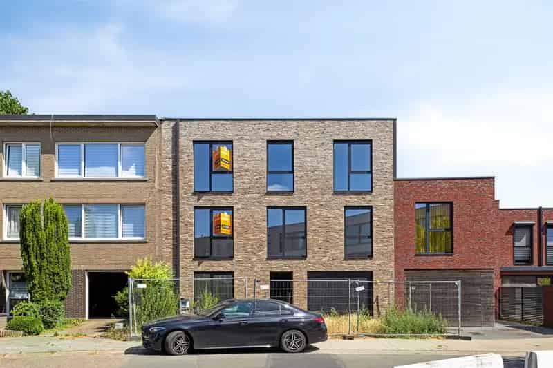 Luxe Nieuwbouw Duplex Appartement te Koop nabij Boekenbergpark