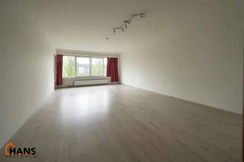 Appartement te koop 2 slaapkamers terras garage