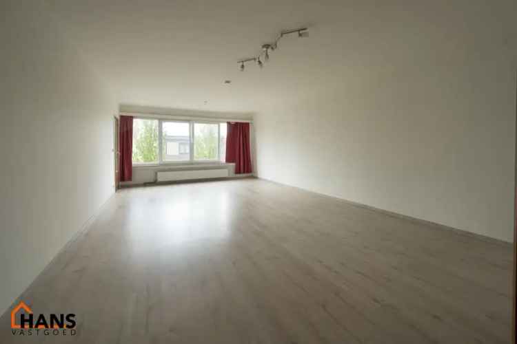 Appartement te koop 2 slaapkamers terras garage