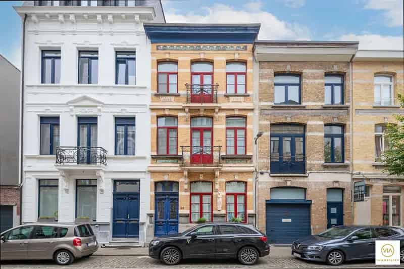 Authentiek Herenhuis te renoveren Oud Berchem