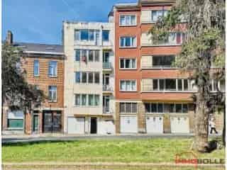 Appartement te koop Elsene 80m² 2 slaapkamers te renoveren