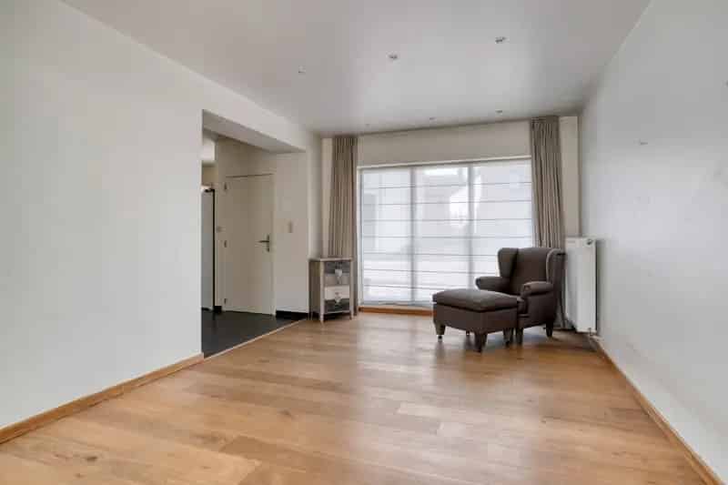 Huis te Koop Kluisbergen: Instapklare Gezinswoning met Garage